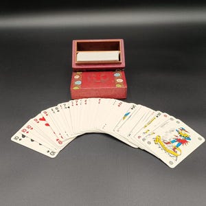 Antico porta carte da gioco in pelle goffrata con 2 mazzi e 2 mazzi di carte - Italia / Porta carte dipinto a mano / Incredibile regalo vintage