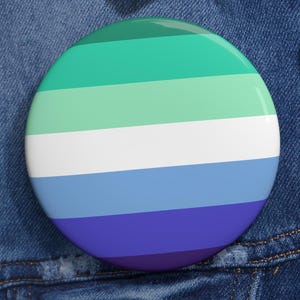 Broche da Bandeira do Orgulho Gay: Acessório LGBTQIA+ para o Orgulho Sutil
