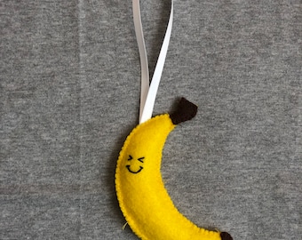 Hand-Stitched Felt Banana Ornament: Kawaii Fruit Holiday Decor