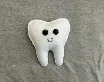 Personalized Tooth Fairy Pillow with Pocket – Hand-Stitched Felt Keepsake