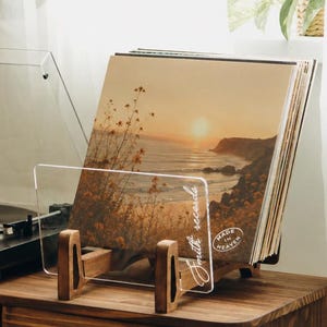 Mobile minimalista per riporre i dischi in vinile. Regalo personalizzato per gli amanti del vinile. Espositore per dischi. Idee regalo di Natale per lui/lei.