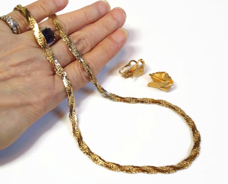 Trifari tm necklace Clearance