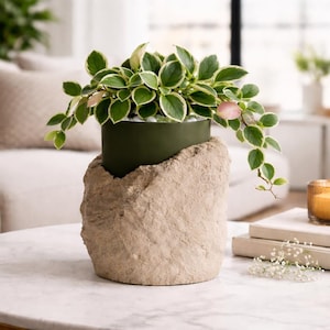 Pflanztopf Naturstein-Look – Moderner Blumentopf mit Einsatz 3D Druck | Minimalistische Deko | Pflanzendekoration | Übertopf | Geschenkidee