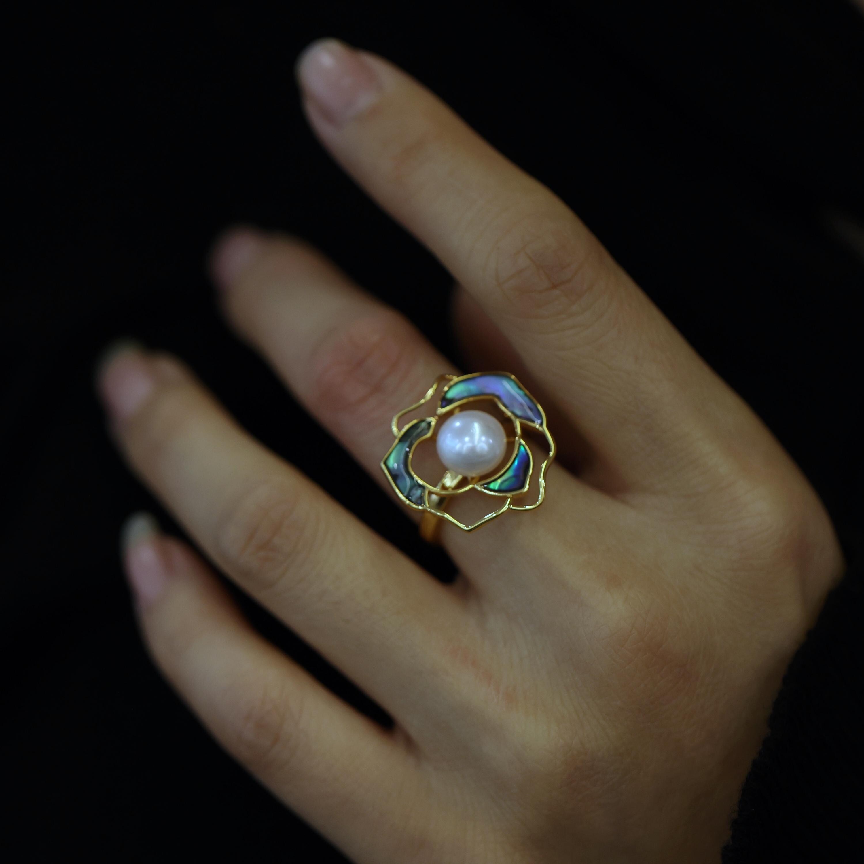 Bague Fleur Camélia – Strass & Doré – Pierre Brillante – Neuf Avec étiquette