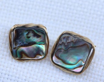 Pendientes de botón hechos a mano con concha de abulón, pendientes cuadrados con alambre dorado, joyería minimalista para mujer