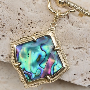 Vintage-Styled Abalone Shell Brooch: 14K Gold-Plated Copper