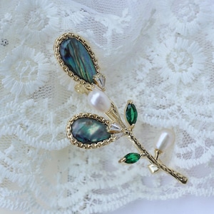 Vintage Abalone Shell Brooch: Gold Leaf Pin with Pearls