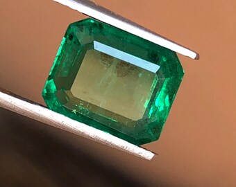 6,15 karat naturlig smaragd | Facetterad lös ädelsten | Smaragdslipning | Gruvdrift i Zambia
