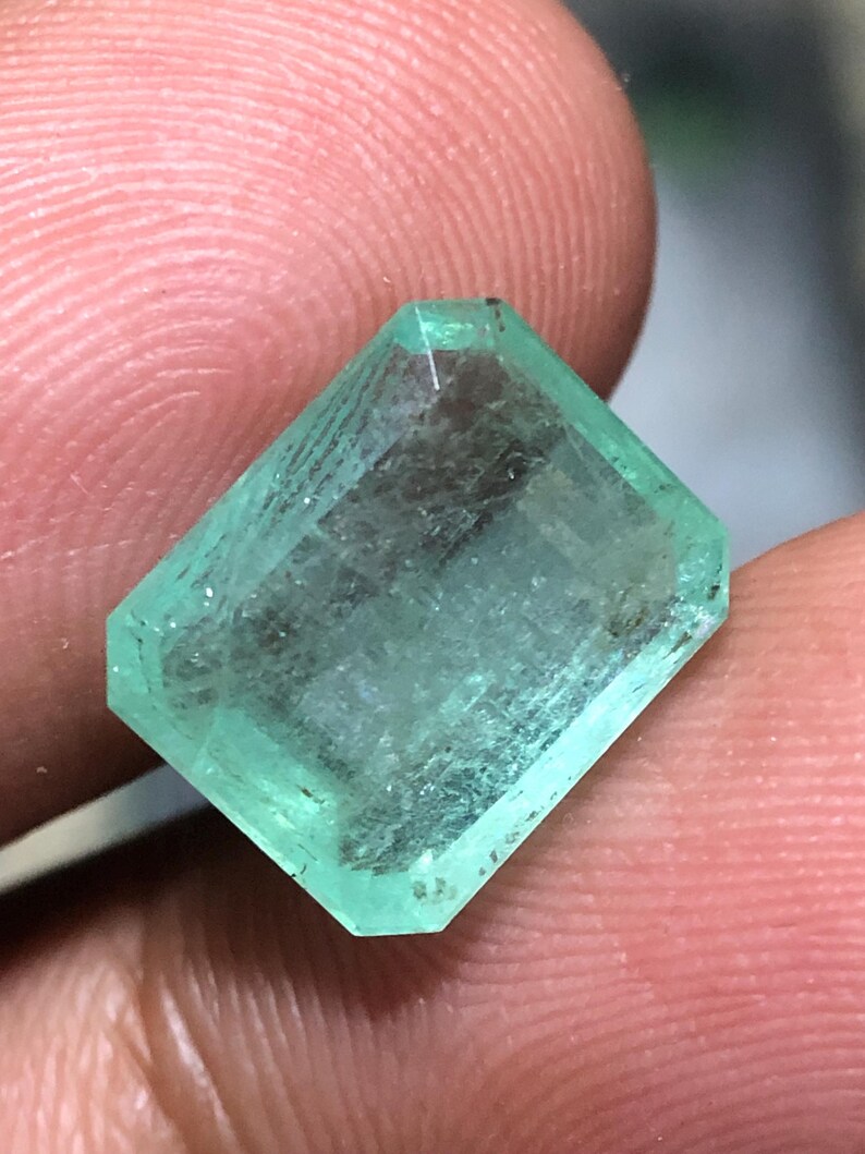 5.375 Ct Natural Pakistani Emerald | Octagon Cut Green Gemstone (5.7x4.6x2.7mm) image 2