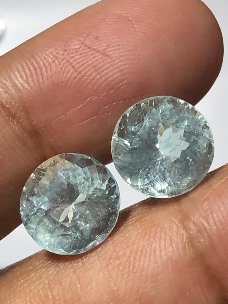 Natural Aquamarine Pair 11.00 ct — Round Cut, Matched