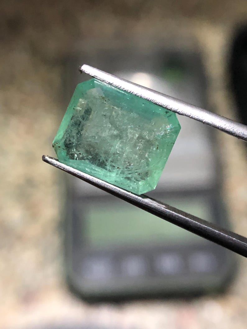 5.375 Ct Natural Pakistani Emerald | Octagon Cut Green Gemstone (5.7x4.6x2.7mm) image 4