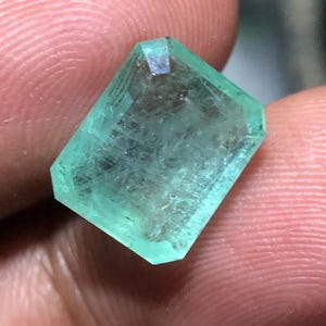 5.375 Ct Natural Pakistani Emerald | Octagon Cut Green Gemstone (5.7x4.6x2.7mm) image 7