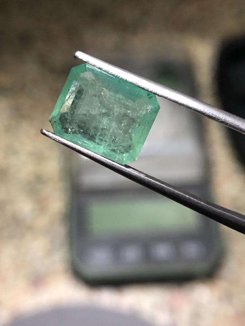 5.375 Ct Natural Pakistani Emerald | Octagon Cut Green Gemstone (5.7x4.6x2.7mm) image 3