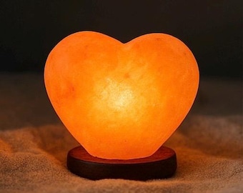 Lámpara de sal del Himalaya en forma de corazón / Piedra rosa hecha a mano