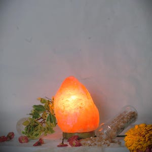 Premium Natural Himalayan Salt Lamp | 100% Natural Rock Salt 3-4 kg | Hand-Carved Crystal | Soothing Ambient Light | Wellness Home Décor