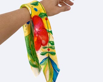 Pañuelo bandana de seda pintado a mano / Diseño floral 'Firy'