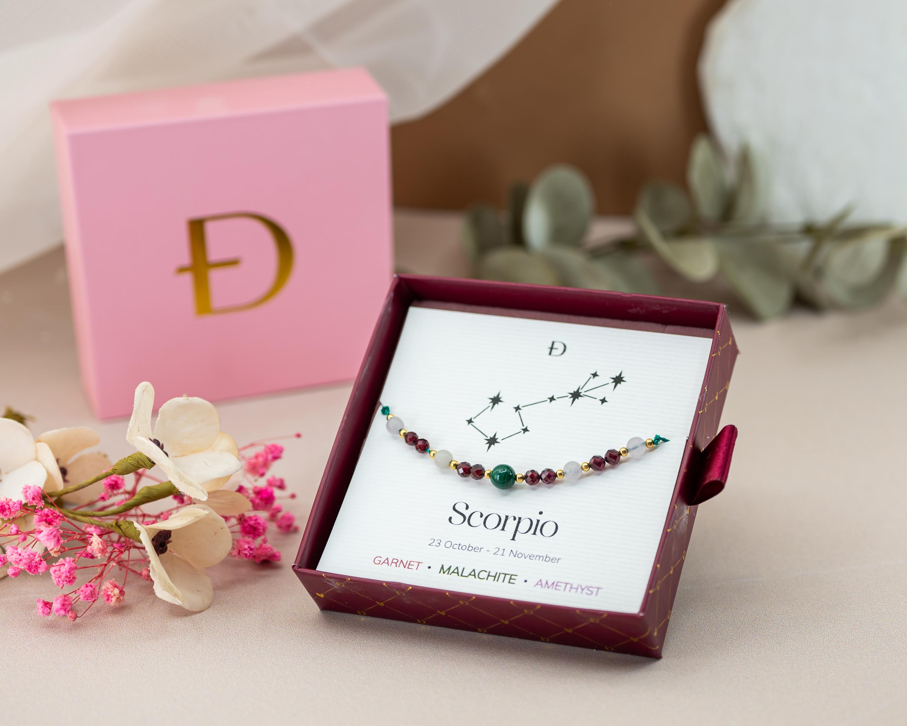Bracelet for women - zodiac sign Scorpio. Hand-made, from natural stones garnet, malachite, amethyst.