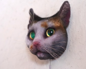 Needle Felted Cat Sculpture: Glowing Eyes, Hand-Painted Art, LED Light -  original artwork - animal painting