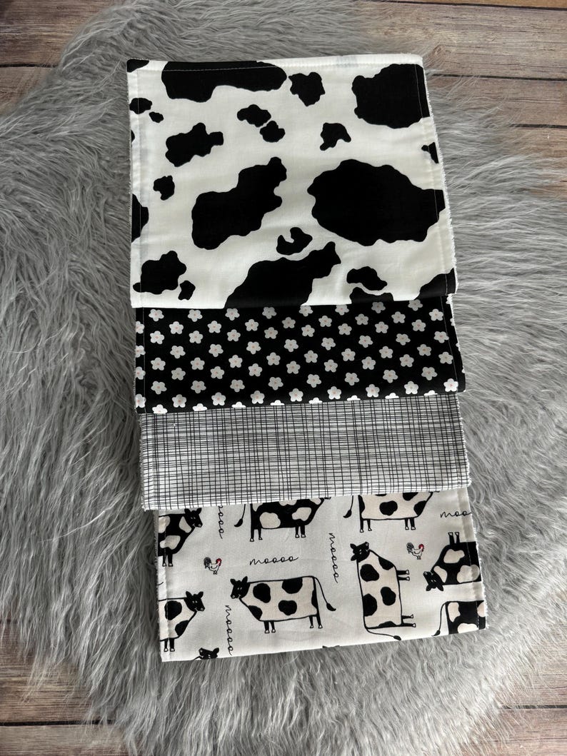 Burp cloths Farm Animals, Cow Print Baby Burps, Baby Shower Gift Bild 3