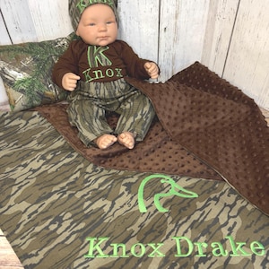 Personalized Camo Bottomland Baby Blanket and Clothes RealTree Minky, Camouflage Hunting Matching Bodysuit Pants Hat