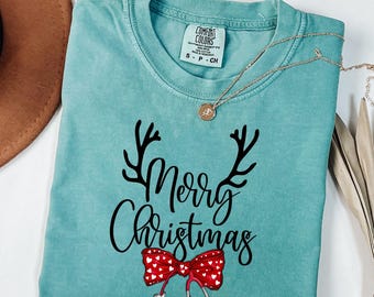 Bluza z nadrukiem Comfort Colors Christmas Nurse, świąteczna koszula pielęgniarska, świąteczna koszula Nurse Life, świąteczna koszulka pielęgniarki szkolnej, załoga pielęgniarki stetoskopowej