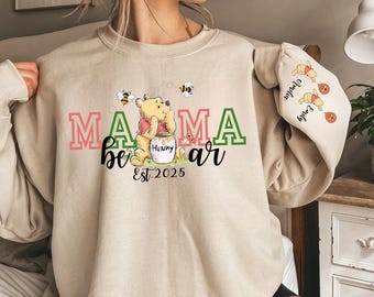 Gepersonaliseerde Mama Bear-sweatshirt, trui voor mama, hoodie met gepersonaliseerde kindernaam op de mouw, kerstcadeau, sweatshirt voor kersverse moeders, Mama Est-hoodie