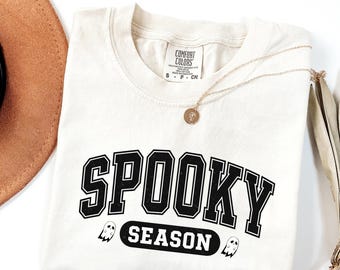 Koszulka Comfort Colors® Spooky Season, Koszulka Spooky Halloween, Koszulka damska na Halloween, Koszulka Spooky Fall, Koszulka z prezentem na Halloween, Koszulka damska Spooky