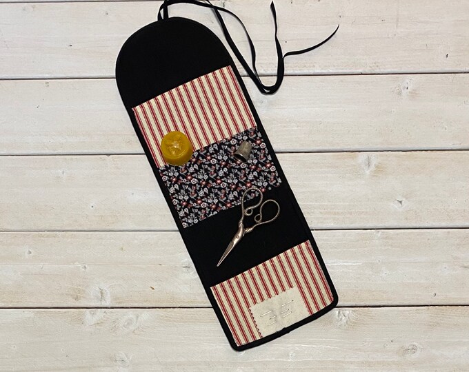 18th Century Housewife Hussif Sewing Kit Bee Fabric Etsy