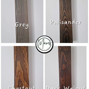 Puede incluir: Cuatro muestras de madera te&ntilde;idas en diferentes colores: gris, palisandro, casta&ntilde;o y nogal oscuro.