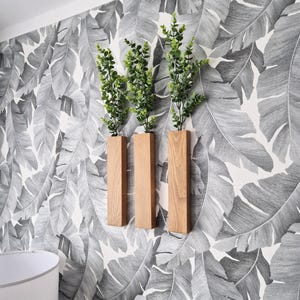 Schmaler Blumenhalter aus Holz für die Wand, Wandtasche aus Holz mit konserviertem Eukalyptus, Blumen