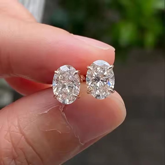 Orecchino Solitario Con Rubino Da 2,12 Ct Creato In Laboratorio