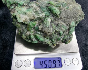 450g Raw Emerald Specimen: Swat Valley Pakistan Collector&#39;s Mineral