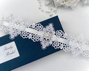 Wedding garter, Off white Venise slotted lace. XSmall to XXLarge, gift boxed
