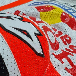 Repsol Honda Racing Läder | Valentino Rossi 46 Tribute | One Heart-ställ | CE-godkända skydd bild 2