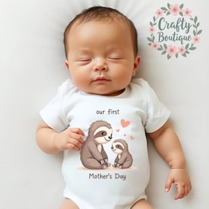 Mother&#39;s Day Baby Tee, Newborn Baby Grow, 1st Mother Day Gift, Baby Shower Gift Idea, Cute Sloth Mummy & Me Sleepsuit, Mum Bib - 1139