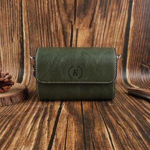 Custom Leather Camera Bag, Personalized Photography Case, Engraved DSLR Holder, Unique Camera Pouch for Women, Photographer Gift Idea