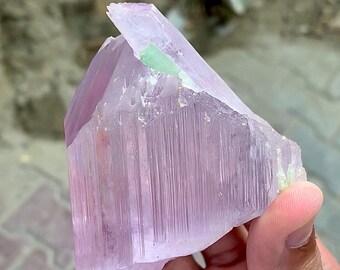 クンツァイト　トルマリン　16g 408カラットのクンツァイト結晶とブルートルマリン - アフガニスタン産