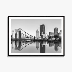 Zwart-wit kunstfoto van Pittsburgh, poster van de Three Sisters Bridge, decoratie voor Pennsylvania
