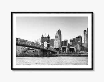 Cincinnati Skyline zwart-wit Fine Art Photography Print, Ohio River poster, Queen City.