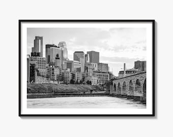Minneapolis skyline zwart-wit fine-art fotografie print, poster stenen boogbrug