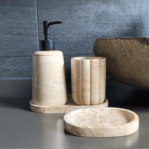 Badezimmer Zubehör Set, Seifenspender, Zahnbürstenhalter, Seifenschale, marmoriert, ovales Tablett