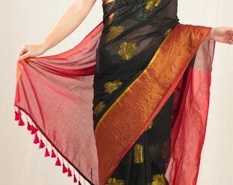 Mul Cotton Saree | Gold Zari Floral Motif, Lightweight Handloom