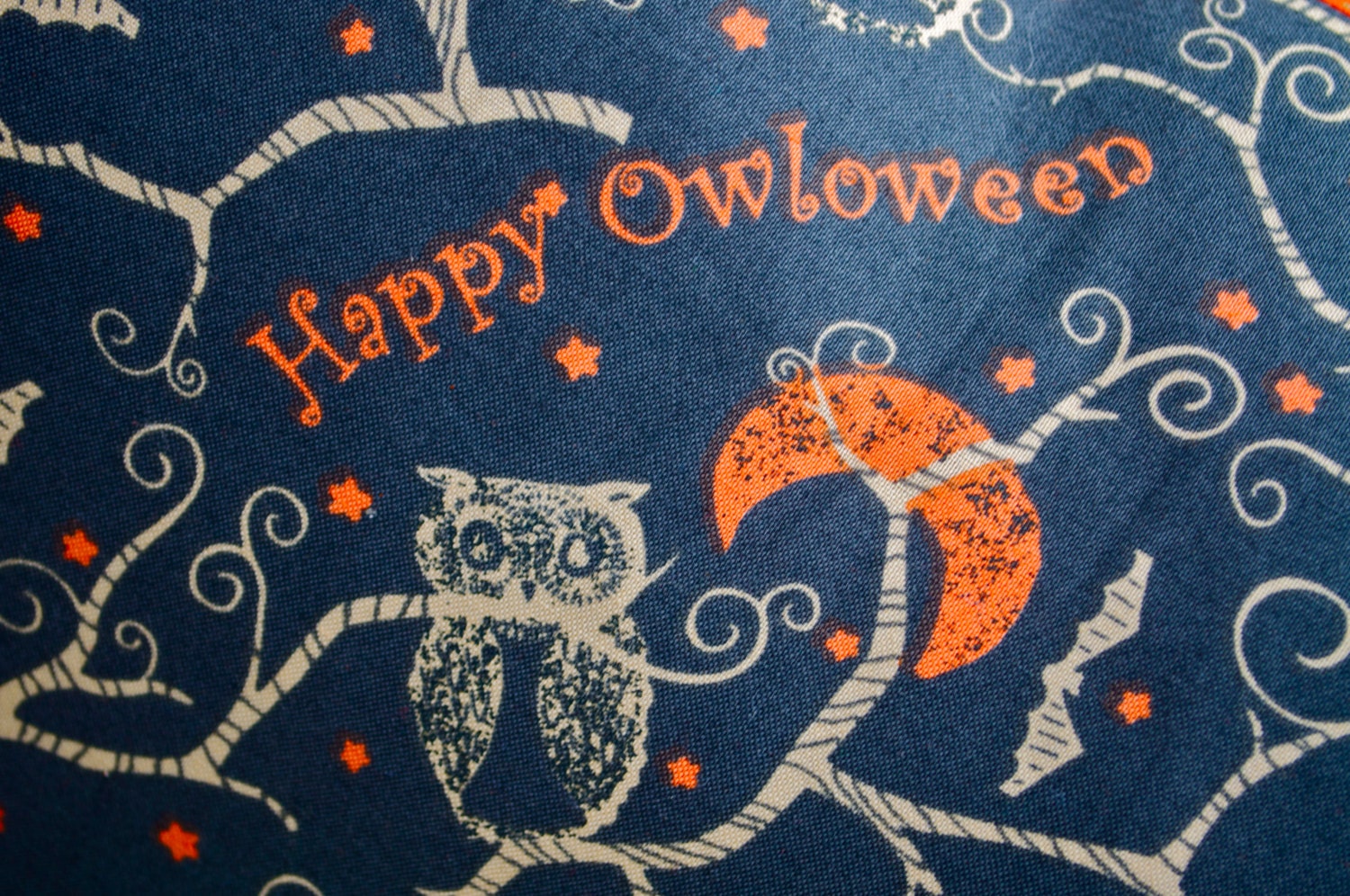 Halloween Owl Pillow Cover, Moon Bats Design, 18x18 Inch