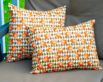 Decorative Fall Pumpkin Halloween Pillow, Toss Pillow, Pillow cover, Accent Pillow, Throw Pillow, Pillowcase - Fits 12x16 inch form