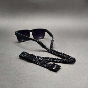Correa para gafas de sol / Sujeción para gafas de sol / Correa para gafas de sol / Ajustable y elástica / Algodón gris militar