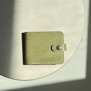 Cartera de cuero minimalista personalizada, accesorios de cuero hechos a mano, cartera personalizada, linda cartera, regalo de cumpleaños único para papá, mamá, niño y niña.
