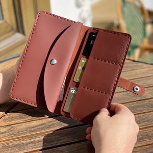 Leder Herren Geldbörse, personalisierte Rucksack Geldbörse, Reise-Accessoires, Bargeld Umschlag Kupplung, Geschenk für ihn Papa Vater Jungen Scheckheft Cover