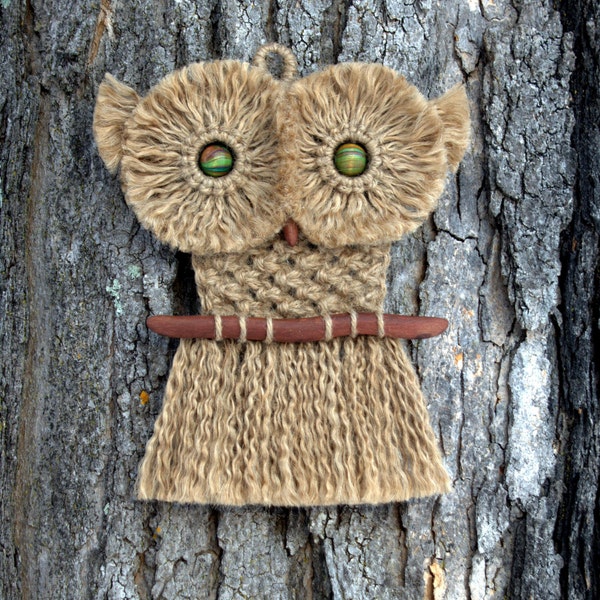 Macrame Owl Wall Hanging, made with Vintage Wood Beads, and Driftwood.