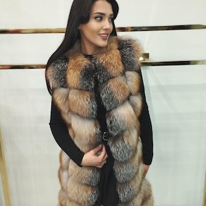 Luxury Women&#39;s Vest Made of Natural Fox Fur with Satin Lining and Pockets