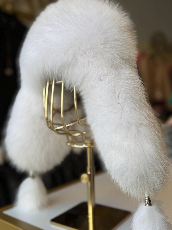 White Fox Fur Hat: Genuine Leather Base, Elegant Winter 